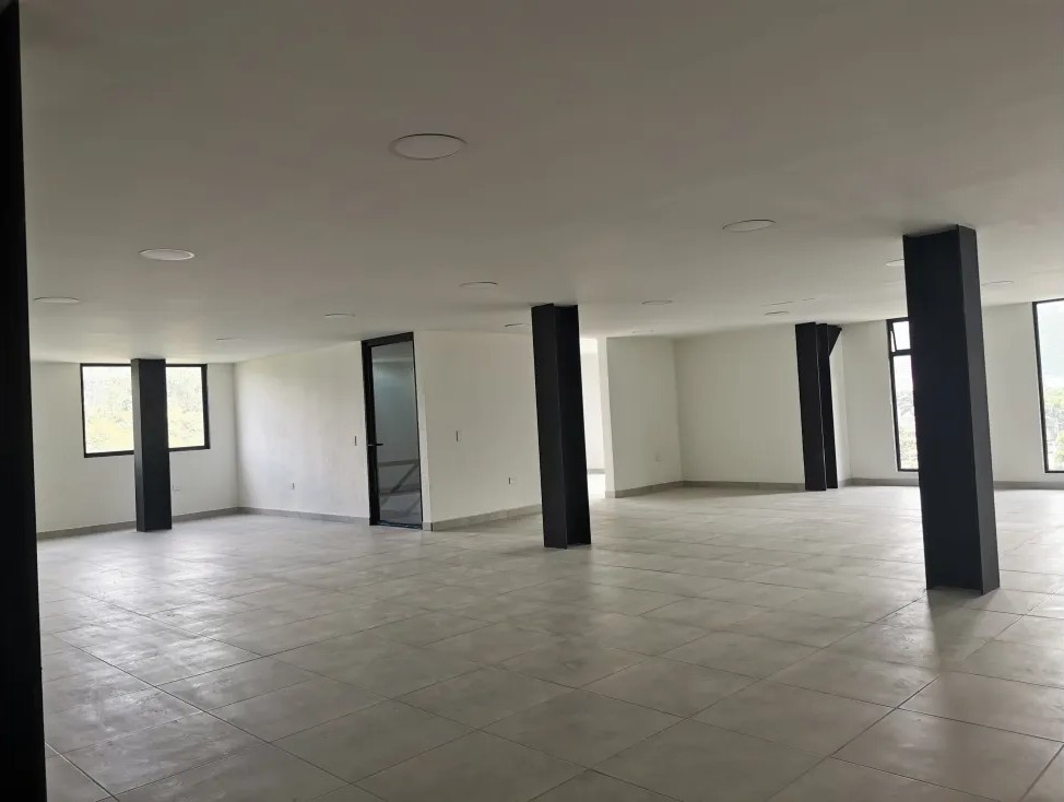Locales En Arriendo En Pisos Superiores Con Ascensor Y Magnifica Vista - imagen 1